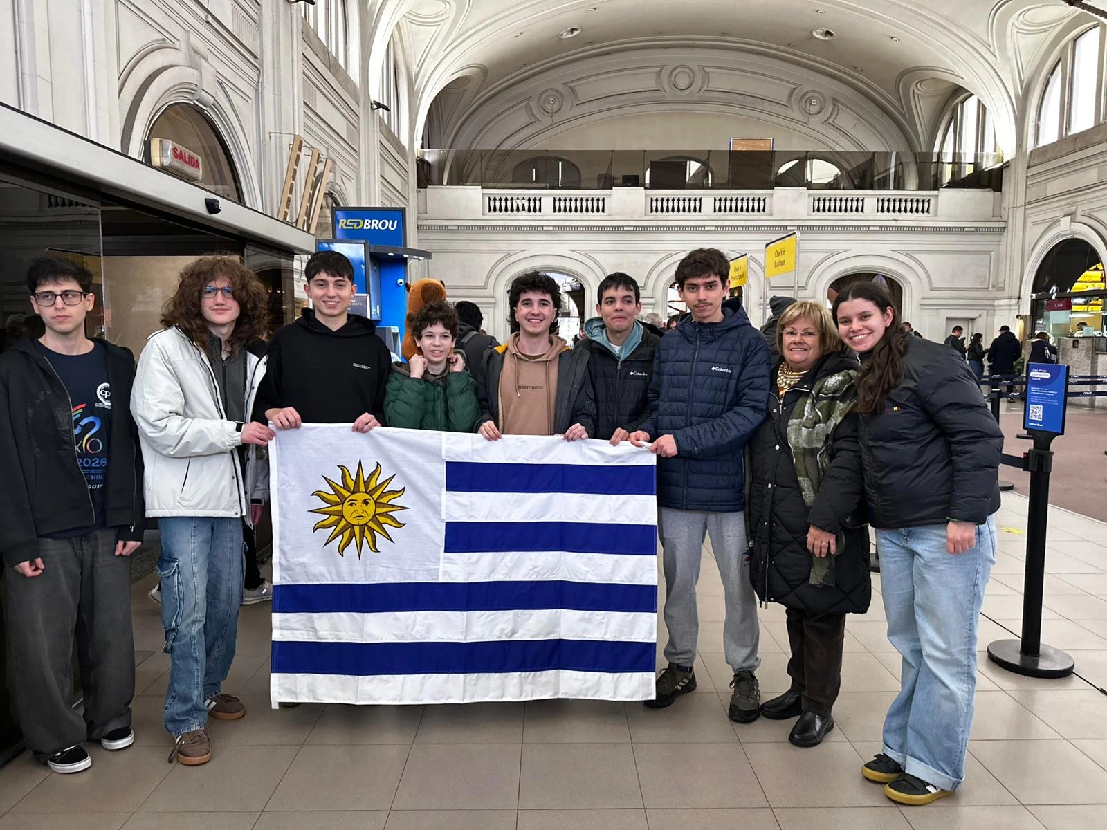 Seis jóvenes representan a Uruguay en China; Alfonso Ramos Furtado integra el equipo