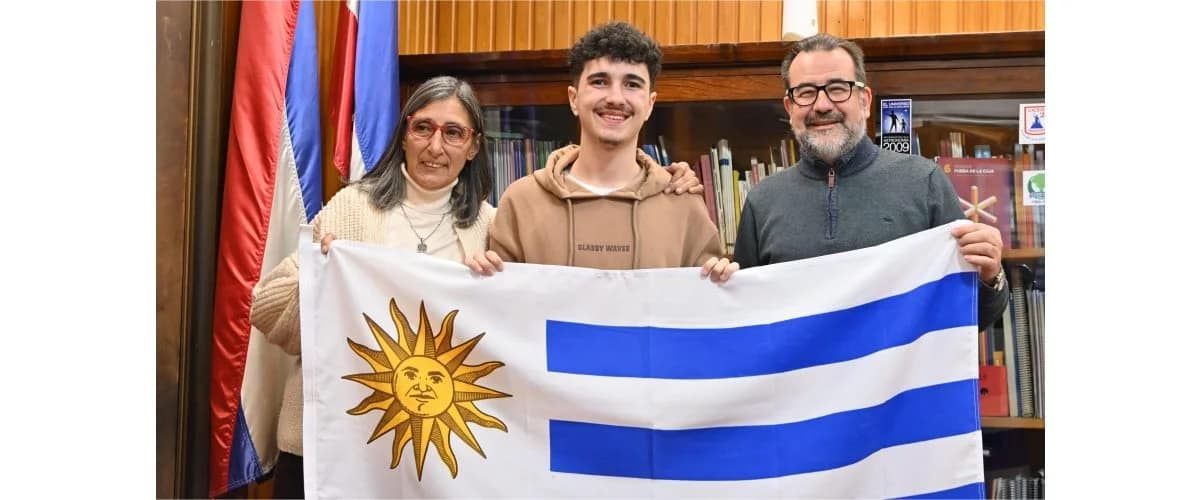 Juan Martín González — Mención de Honor en la IMO 2025